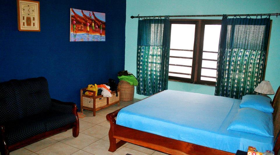 Sankofa Beach House Otel Kokrobite Oda fotoğraf